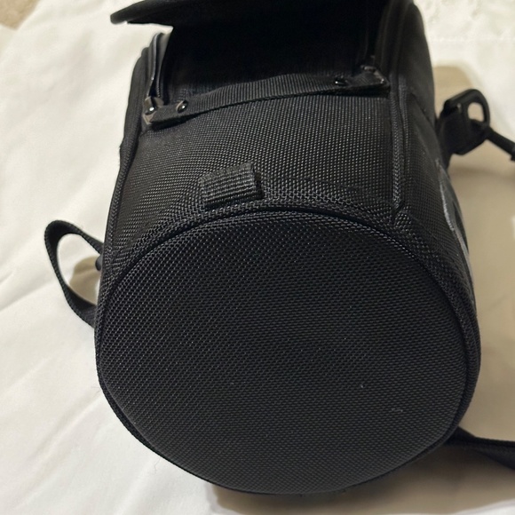 Nikon CL M1 Ballistic Nylon Lens Case - Picture 3 of 9